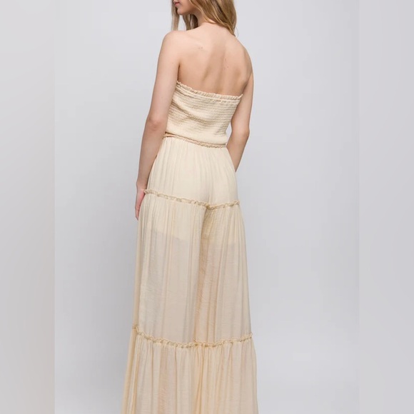 LOVE TREE Woven Solid Beige Sleeveless Smocked Ruffle palazzo Jumpsuit Small - Picture 4 of 16